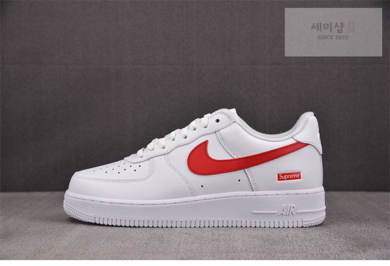 Nike 나이키 x 슈프림 에어포스1 로우 슈프림 상하이 화이트 스피드 레드 CU9225-101 신발 13번 이미지