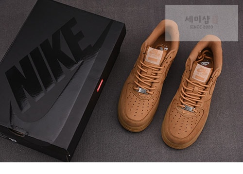 Nike 나이키 x 슈프림 에어포스1 로우 플랙스 된장 신발 7번 이미지