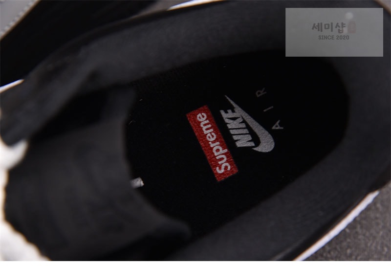 Nike 나이키 x 슈프림 에어포스 1 로우 SP 블랙/화이트 CU9225-001 신발 5번 이미지