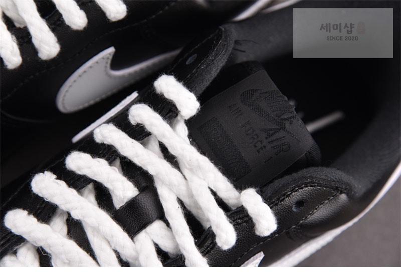Nike 나이키 x 슈프림 에어포스 1 로우 SP 블랙/화이트 CU9225-001 신발 6번 이미지