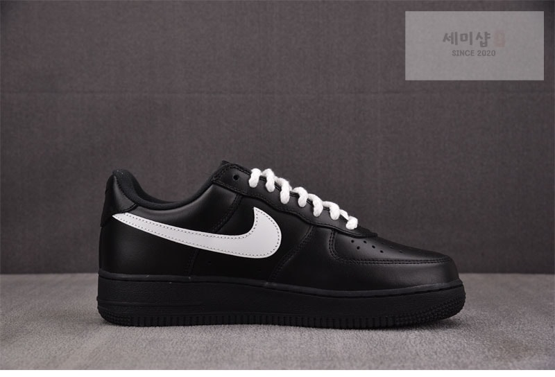 Nike 나이키 x 슈프림 에어포스 1 로우 SP 블랙/화이트 CU9225-001 신발 7번 이미지