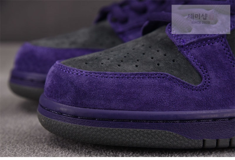 Nike 나이키 x 슈프림 SB 덩크 로우 잉크 HQ8487-500 신발 2번 이미지