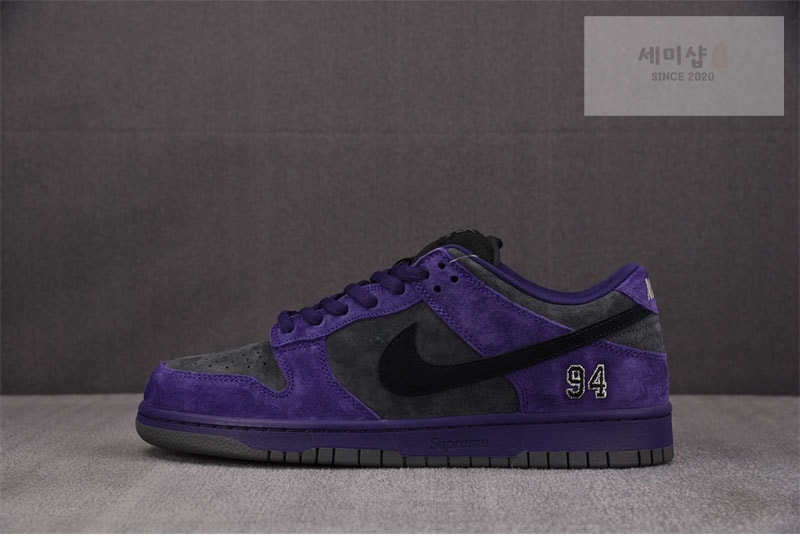 Nike 나이키 x 슈프림 SB 덩크 로우 잉크 HQ8487-500 신발 3번 이미지