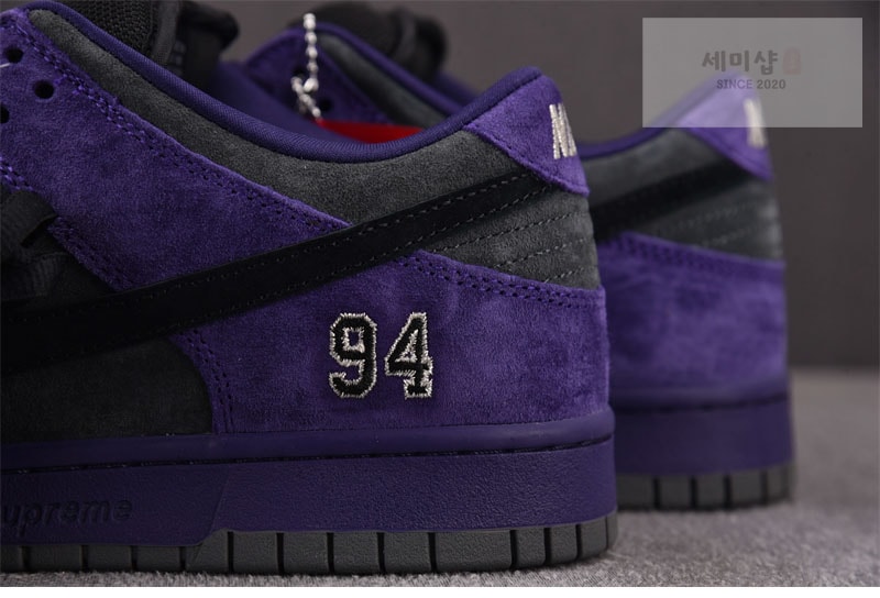 Nike 나이키 x 슈프림 SB 덩크 로우 잉크 HQ8487-500 신발 10번 이미지