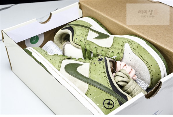 Nike 나이키 x 유토 호리고메 SB 덩크로우 “아스파라거스” 신발 17번 이미지