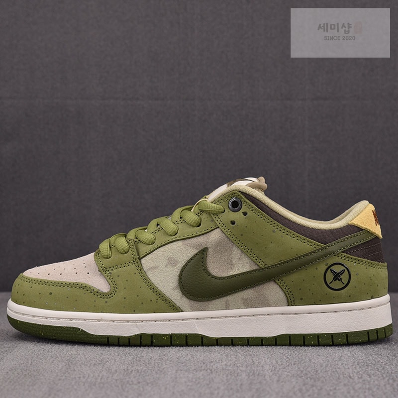 Nike 나이키 x 유토 호리 SB 덩크 로우 프로 QS 말차 HF8022-300 신발 1번 이미지