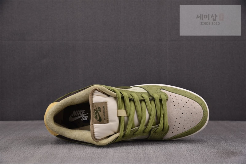 Nike 나이키 x 유토 호리 SB 덩크 로우 프로 QS 말차 HF8022-300 신발 3번 이미지