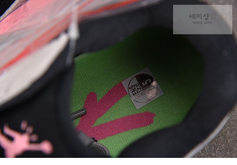 Nike 나이키 x 체이스 비 트래비스 스캇 x 조던 점프맨 잭 IH7971-001 신발 7번 이미지