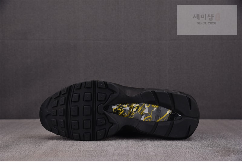 Nike 나이키 x 코르테이즈 에어맥스 95 블랙 앤 투어 옐로우 FB2709-003 신발 5번 이미지
