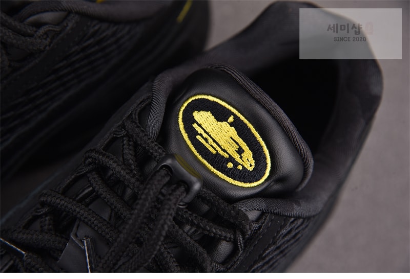 Nike 나이키 x 코르테이즈 에어맥스 95 블랙 앤 투어 옐로우 FB2709-003 신발 10번 이미지