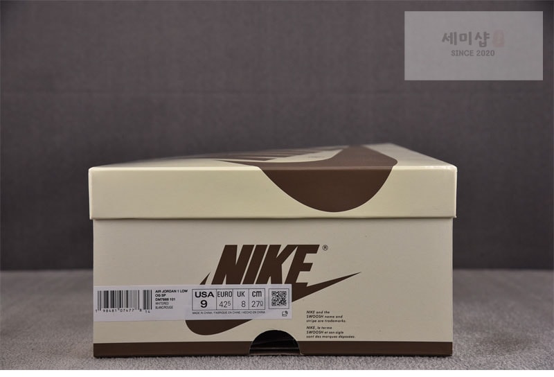Nike 나이키 x 트래비스 스캇 에어조던1 로우 OG 시카고 DM7866-101 신발 5번 이미지