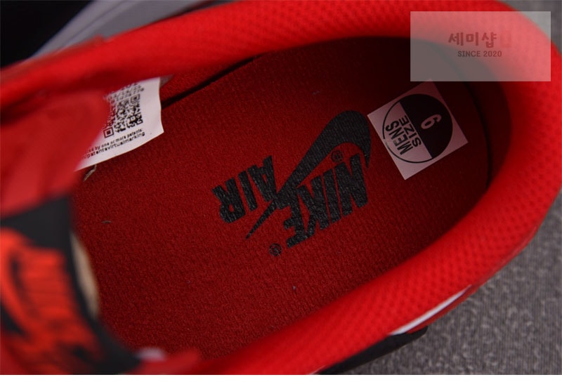 Nike 나이키 x 트래비스 스캇 에어조던1 로우 OG 시카고 DM7866-101 신발 8번 이미지
