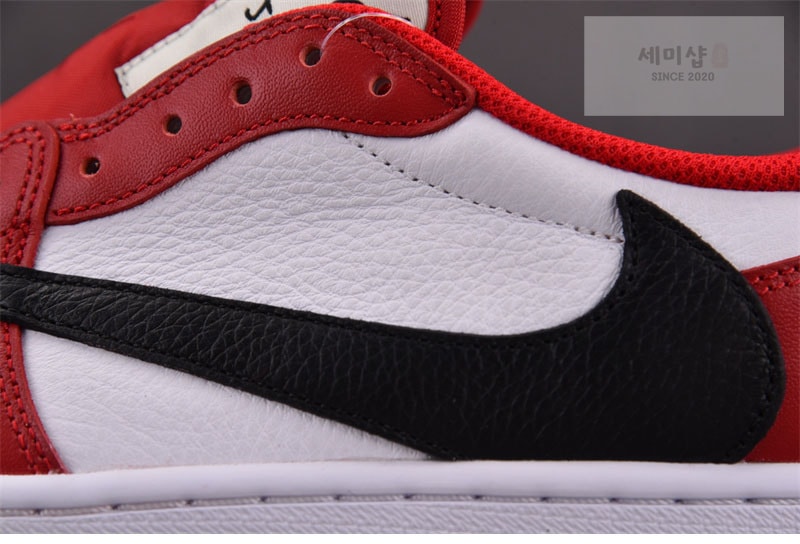 Nike 나이키 x 트래비스 스캇 에어조던1 로우 OG 시카고 DM7866-101 신발 10번 이미지