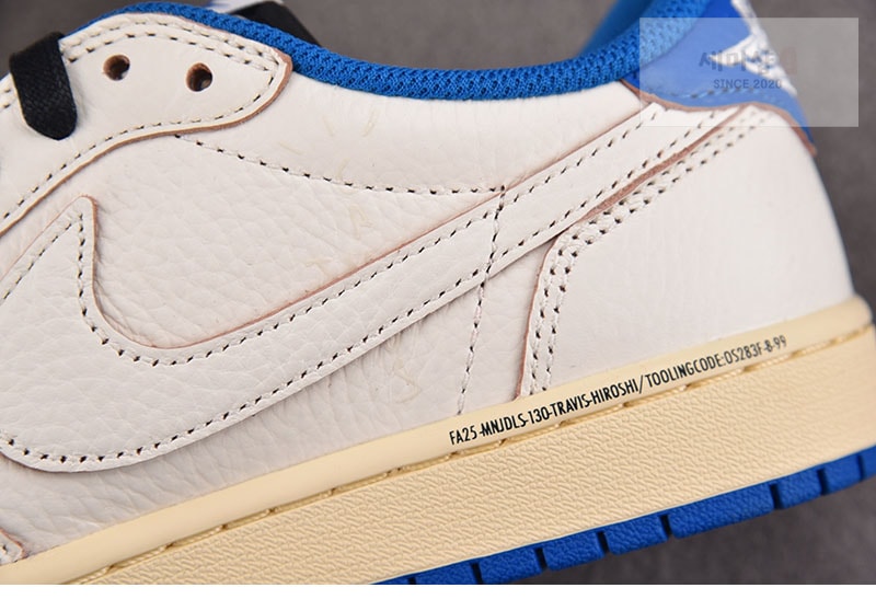 Nike 나이키 x 트래비스 스캇 에어조던1 로우 OG SP 세일 밀리터리 블루 DM7866-104 신발 9번 이미지
