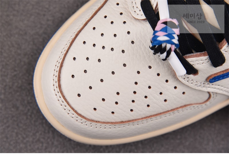 Nike 나이키 x 트래비스 스캇 에어조던1 로우 OG SP 세일 밀리터리 블루 DM7866-104 신발 7번 이미지