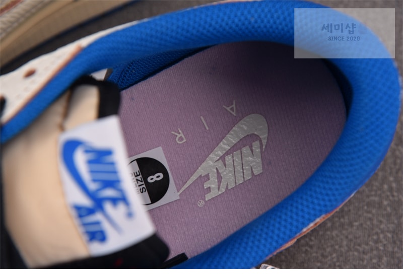 Nike 나이키 x 트래비스 스캇 에어조던1 로우 OG SP 세일 밀리터리 블루 DM7866-104 신발 9번 이미지