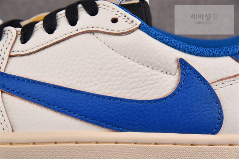 Nike 나이키 x 트래비스 스캇 에어조던1 로우 OG SP 세일 밀리터리 블루 DM7866-104 신발 11번 이미지