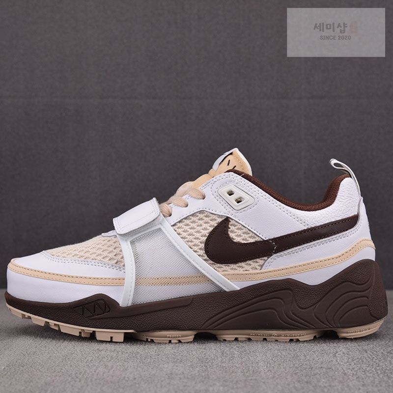 Nike 나이키 x 트래비스 스캇 줌 필드 잭스 “화이트 라이트 초콜릿” HQ3073-100 신발 1번 이미지