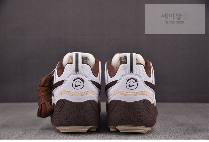 Nike 나이키 x 트래비스 스캇 줌 필드 잭스 “화이트 라이트 초콜릿” HQ3073-100 신발 5번 이미지