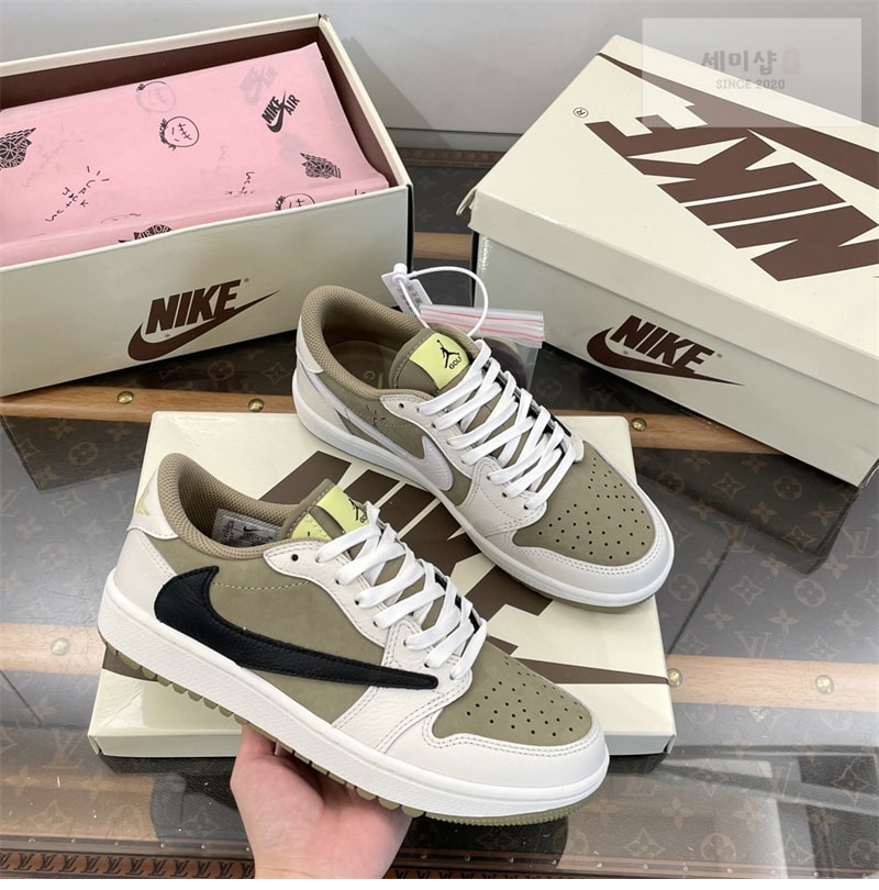 Nike 나이키 x 트레비스 스캇 에어조던1 로우 골프 네츄럴 올리브 신발 3번 이미지