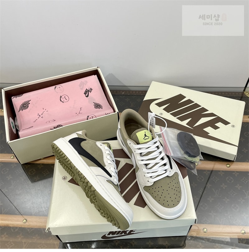 Nike 나이키 x 트레비스 스캇 에어조던1 로우 골프 네츄럴 올리브 신발 17번 이미지