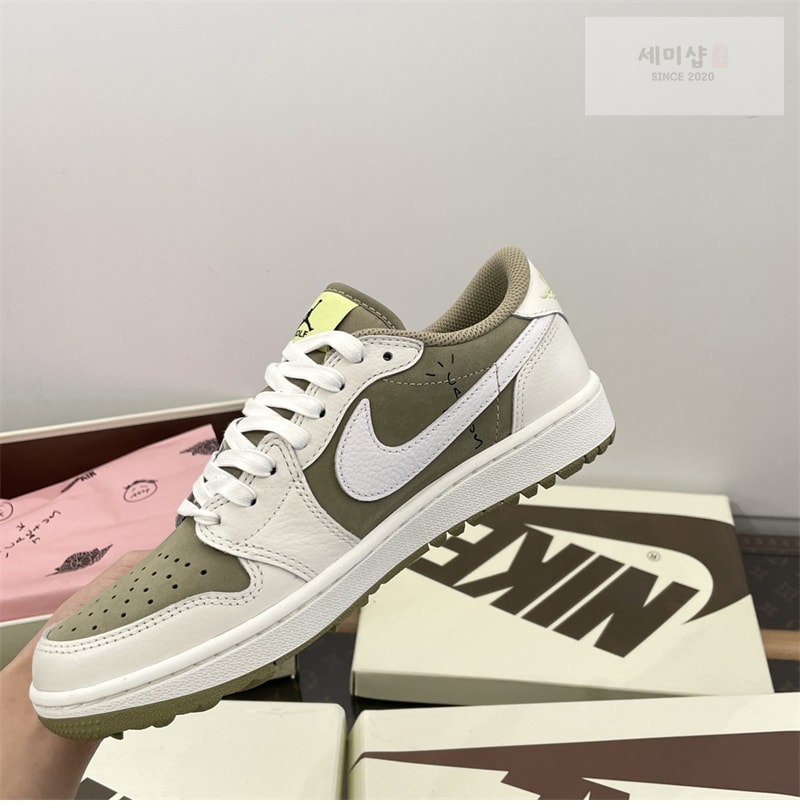 Nike 나이키 x 트레비스 스캇 에어조던1 로우 골프 네츄럴 올리브 신발 12번 이미지
