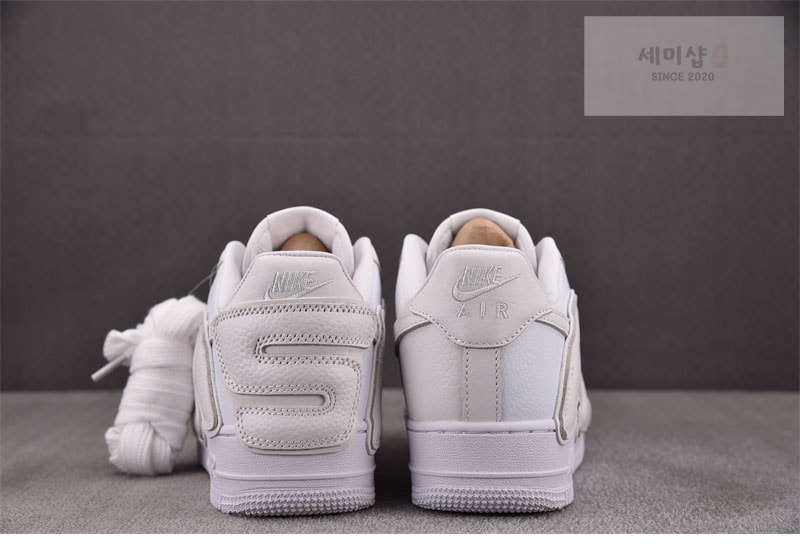 Nike 나이키 x CPFM 에어포스 1 로우 프리미엄 화이트 DD7050-100 신발 4번 이미지