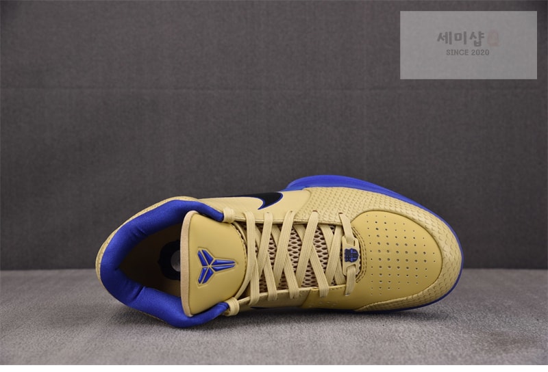 Nike 나이키 x FC 바르셀로나 코비 4 프로트로 팀 골드 CZ7918-600 신발 2번 이미지