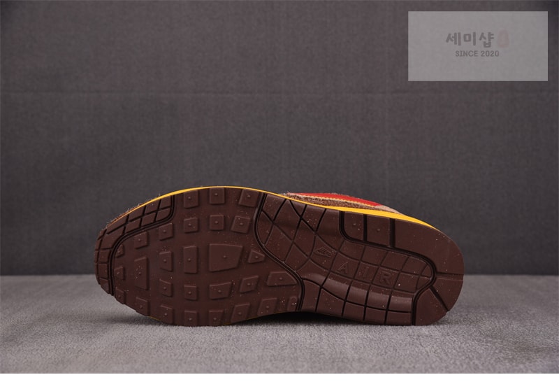 Nike 닷스우시 x 나이키 에어 맥스 1 빅 헤드 오리지널 동키 콩 HV5776-200 신발 5번 이미지