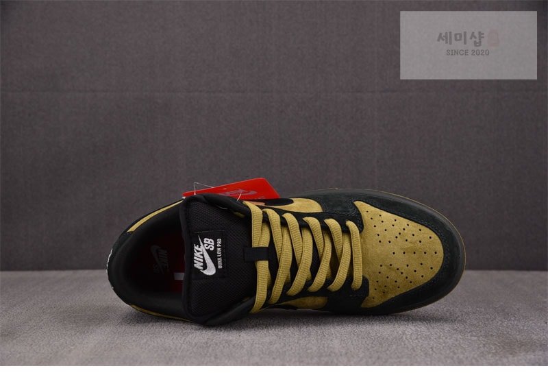Nike 슈프림 x 나이키 SB 덩크 로우 캠퍼 그린 HQ8487-300 신발 5번 이미지