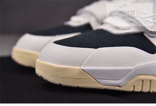 Nike 트래비스 스캇 x 조던 점프맨 잭 TR “유니버시티 레드” FZ8117-101 신발 10번 이미지