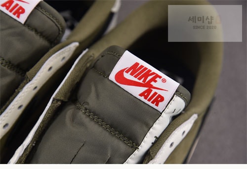 Nike 트레비스 스캇 x 에어조던1 로우 OG 미디엄 올리브 신발 9번 이미지