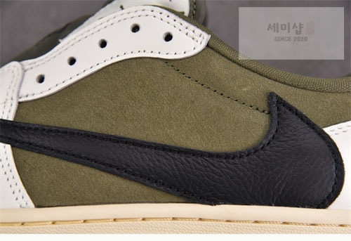 Nike 트레비스 스캇 x 에어조던1 로우 OG 미디엄 올리브 신발 11번 이미지