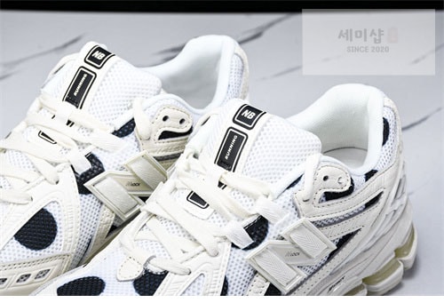 New Balance 뉴발란스 1906R 폴카 도트 스니커즈 M1906RPC 신발 13번 이미지