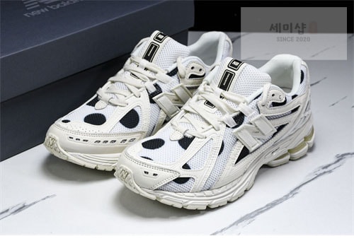 New Balance 뉴발란스 1906R 폴카 도트 스니커즈 M1906RPC 신발 18번 이미지