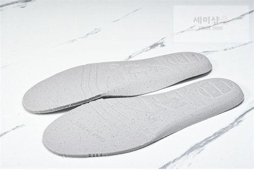 New Balance 뉴발란스 1906R 폴카 도트 스니커즈 M1906RPC 신발 25번 이미지