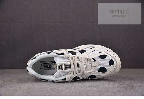 New Balance 뉴발란스 1906R 폴카 도트 화이트 M1906RPC 신발 2번 이미지