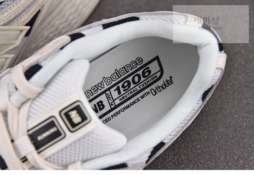 New Balance 뉴발란스 1906R 폴카 도트 화이트 M1906RPC 신발 10번 이미지