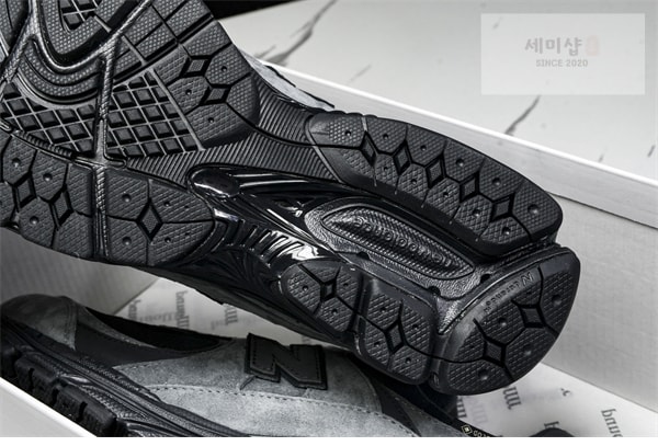 New Balance 뉴발란스 2002R JJJ자운드 고어텍스 스니커즈 신발 5번 이미지
