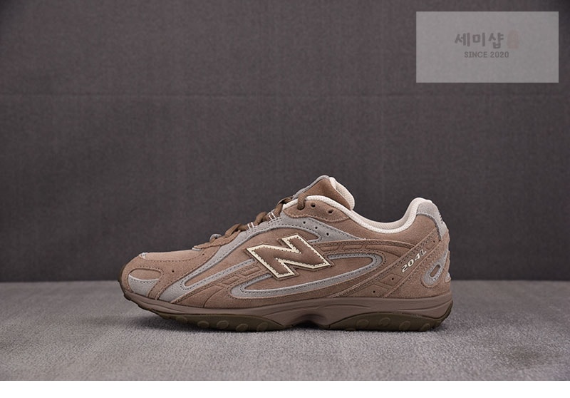 New Balance 뉴발란스 204L 머쉬룸 애리드스톤 U204LMMA 신발 5번 이미지