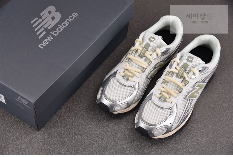 New Balance 뉴발란스 204L 실버 메탈릭 세이지 그린 U204LSWB 신발 8번 이미지