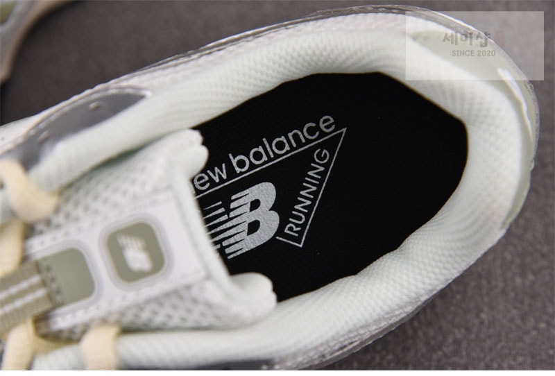 New Balance 뉴발란스 204L 실버 메탈릭 세이지 그린 U204LSWB 신발 10번 이미지