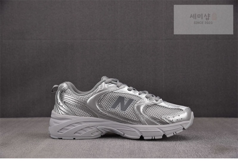 New Balance 뉴발란스 530 스니커즈 실버 그레이 MR530ZGS 신발 9번 이미지