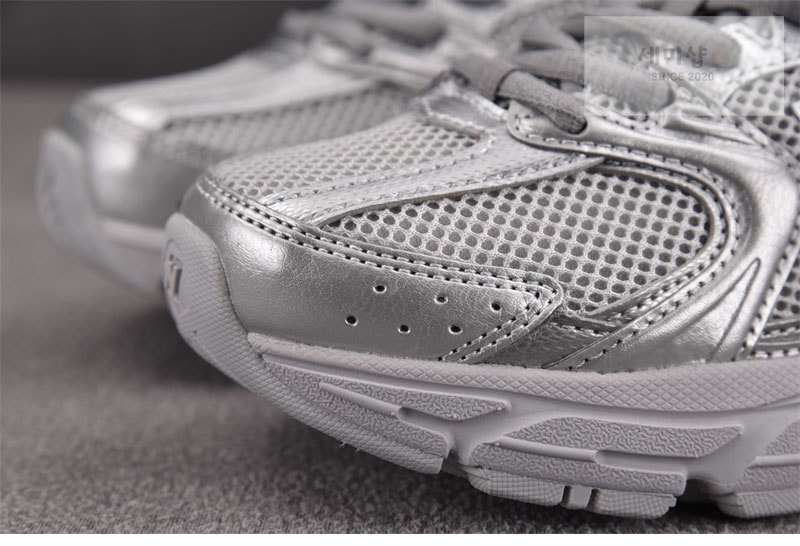 New Balance 뉴발란스 530 스니커즈 실버 그레이 MR530ZGS 신발 12번 이미지