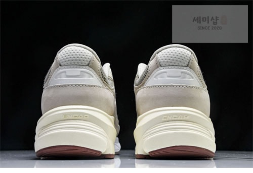 New Balance 뉴발란스 x 로로피아나 990v6 스니커즈 레플리카 7번 이미지 - 신발 | 세미샵 레플리카 사이트