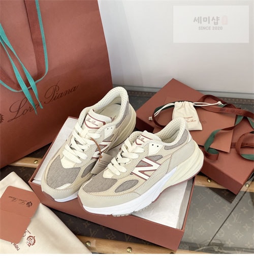 New Balance 뉴발란스 x 로로피아나 990v6 스니커즈 레플리카 4번 이미지 - 신발 | 세미샵 레플리카 사이트