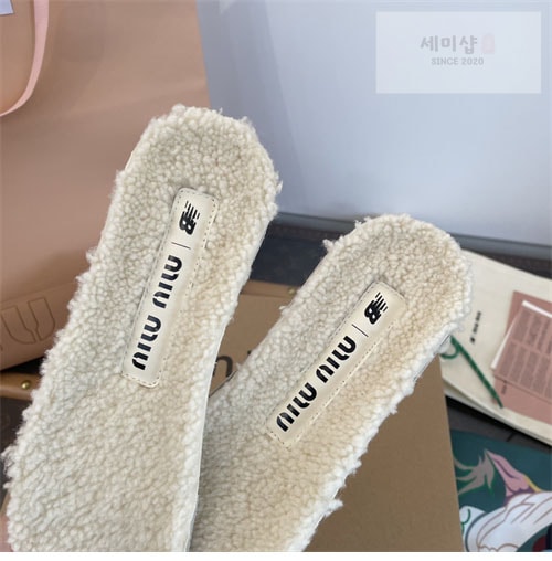 New Balance 뉴발란스 x 미우미우 530 SL 블리치드 가죽 스니커즈 신발 2번 이미지