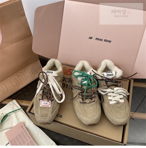 New Balance 뉴발란스 x 미우미우 530 SL 블리치드 가죽 스니커즈 신발 13번 이미지