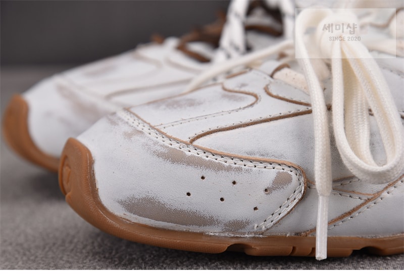 New Balance 뉴발란스 x 미우미우 530 SL 빈티지 화이트 레플리카 14번 이미지 - 신발 | 세미샵 레플리카 사이트