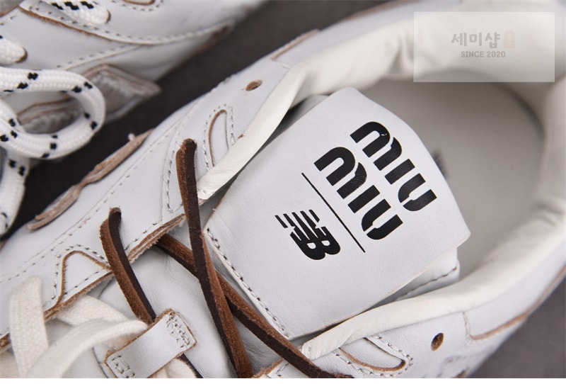 New Balance 뉴발란스 x 미우미우 530 SL 빈티지 화이트 레플리카 11번 이미지 - 신발 | 세미샵 레플리카 사이트